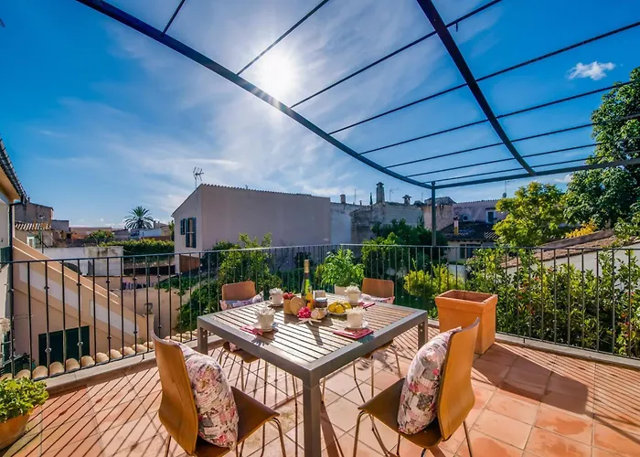Picturesque Apartment In Binissalem